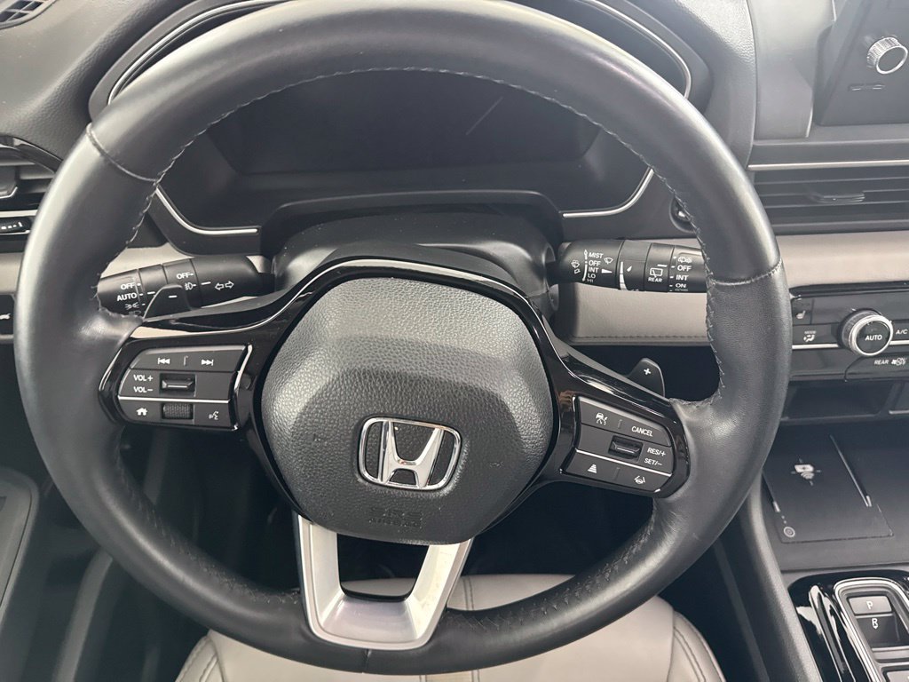 Certified 2025 Honda Pilot Touring image 36