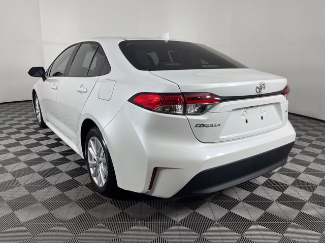 Used 2023 Toyota Corolla LE w/ LE Convenience Package FWD image 8
