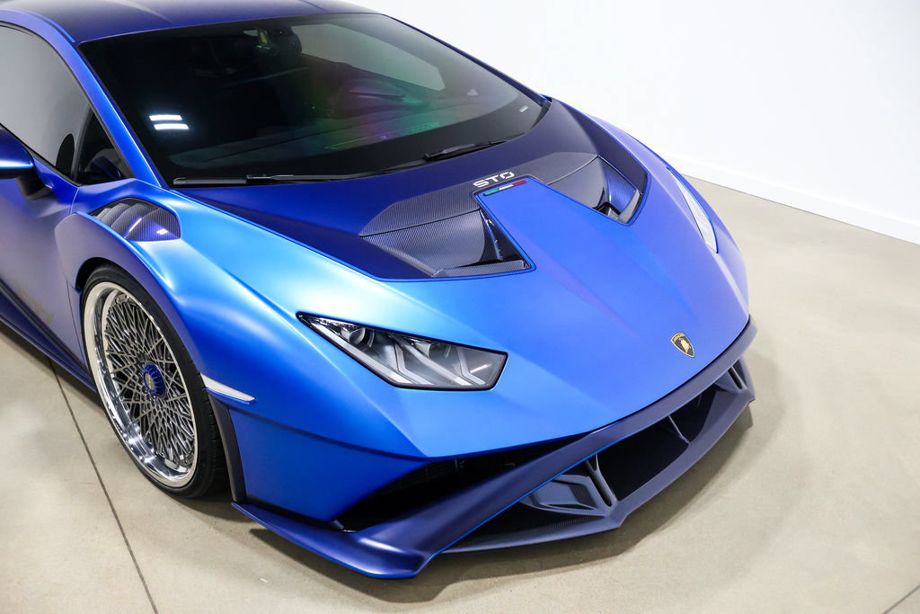 Used 2023 Lamborghini Huracan STO RWD image 92