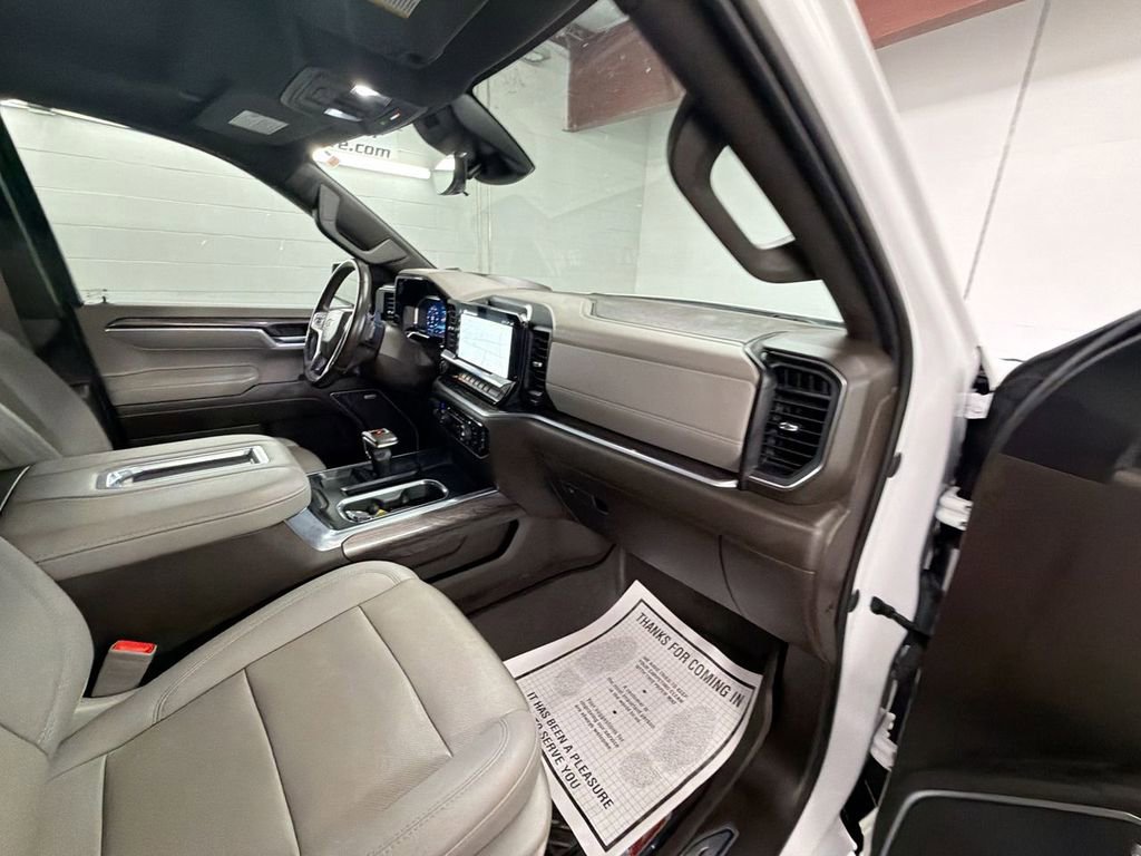 Used 2022 Chevrolet Silverado 1500 LTZ w/ LTZ Premium Texas Edition AWD/4WD image 30