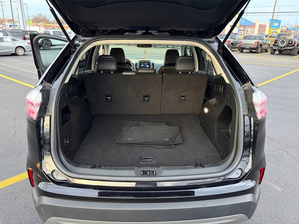 Used 2023 Ford Edge SEL image 20