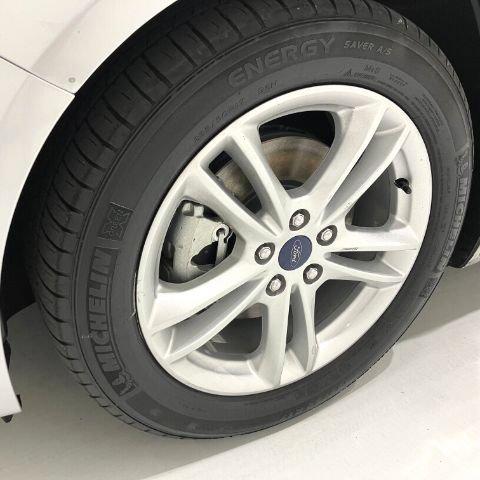 Used 2018 Ford Fusion SE w/ Fusion SE Technology Package FWD image 16