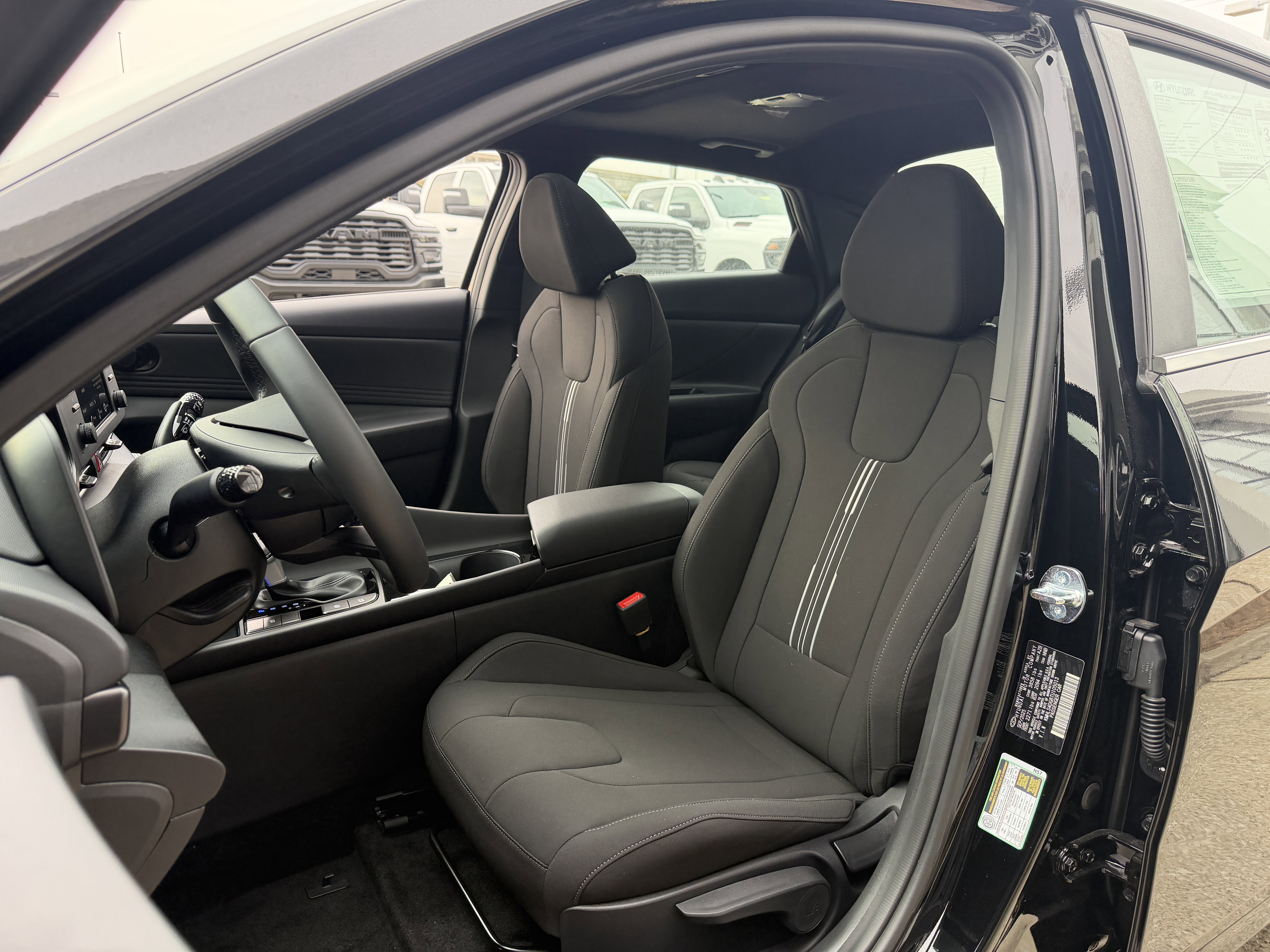 New 2026 Hyundai Elantra SEL Sport FWD image 25
