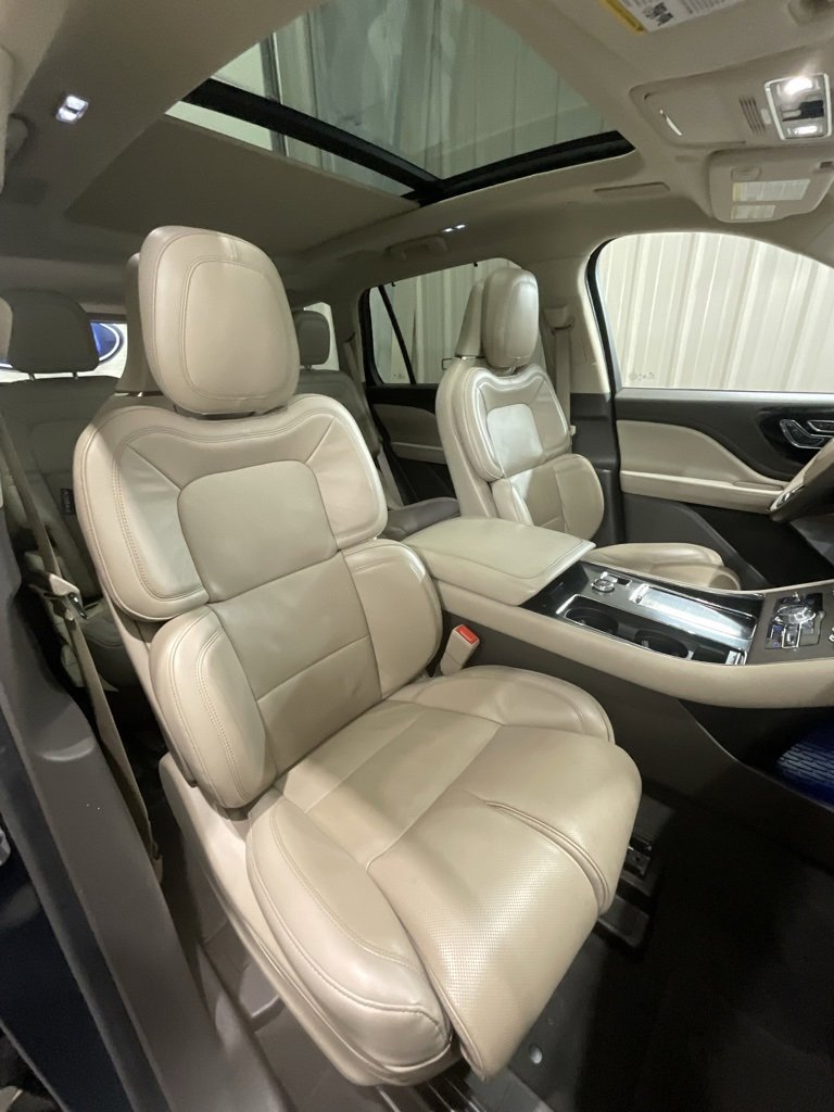 Used 2023 Lincoln Aviator Reserve w/ Equipment Group 201A image 15