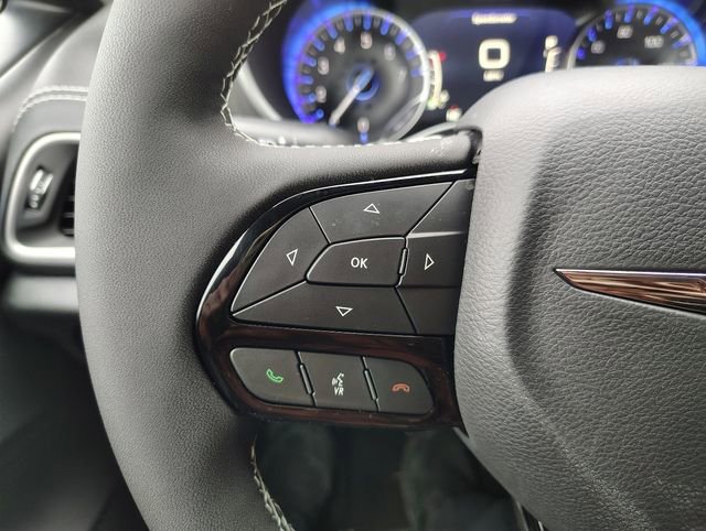 New 2026 Chrysler Pacifica Select FWD image 16
