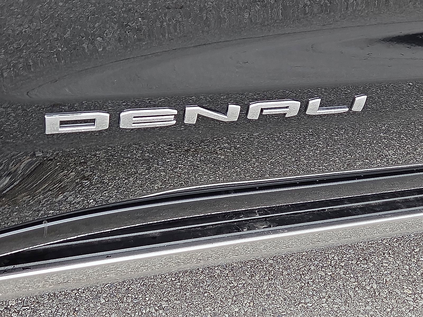 Used 2025 GMC Sierra 1500 Denali w/ Denali Reserve Package image 8