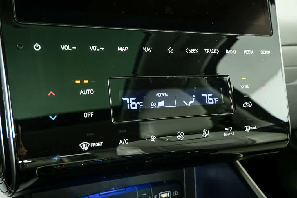 Used 2023 Hyundai Tucson Limited w/ Cargo Package image 17