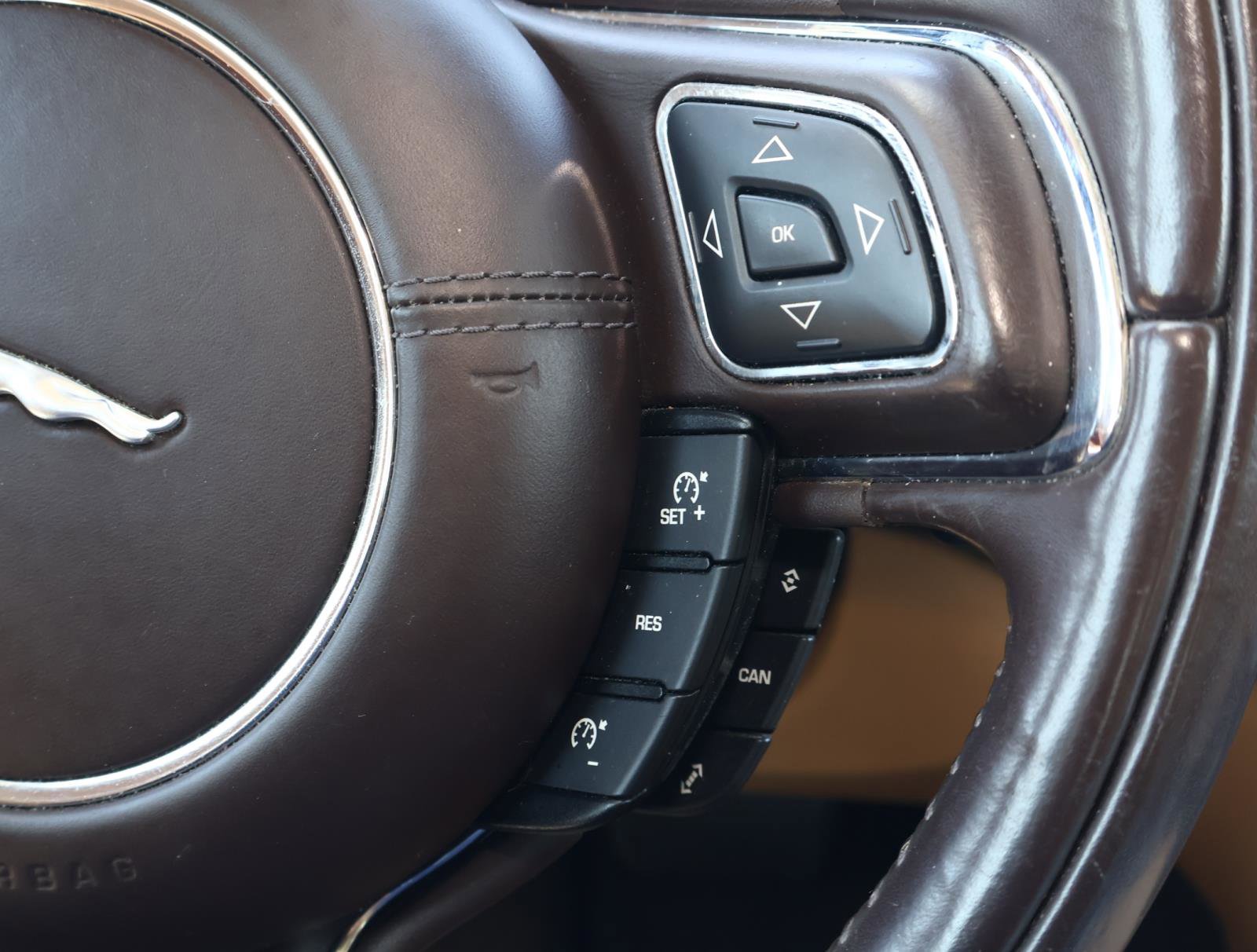 Used 2018 Jaguar XJ L Portfolio image 23