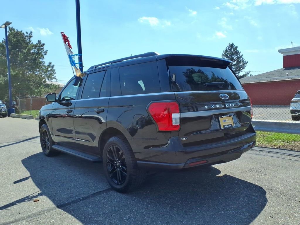 Used 2024 Ford Expedition XLT AWD/4WD image 9