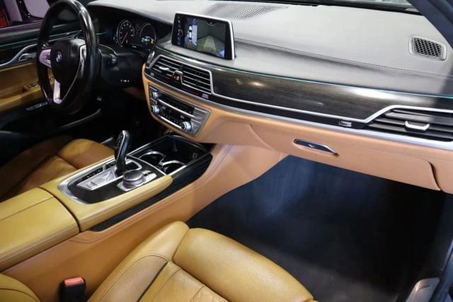 Used 2016 BMW 750i xDrive AWD/4WD image 28