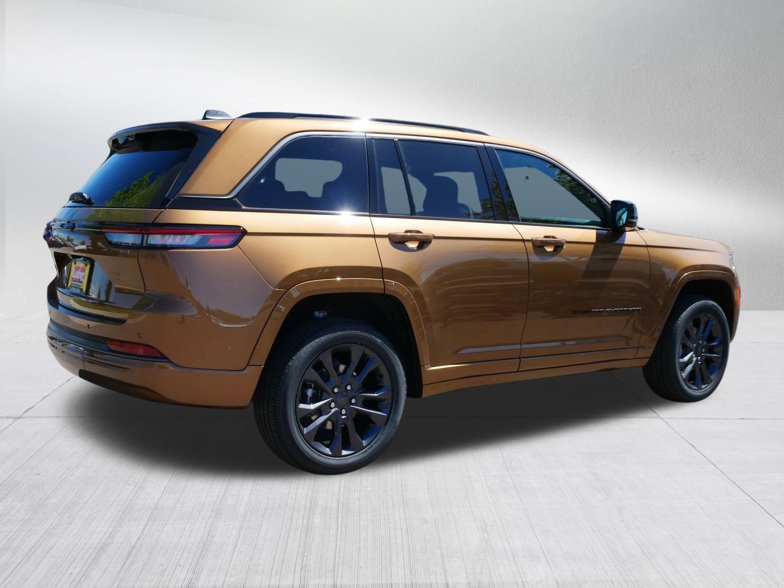 New 2026 Jeep Grand Cherokee Limited AWD/4WD image 7