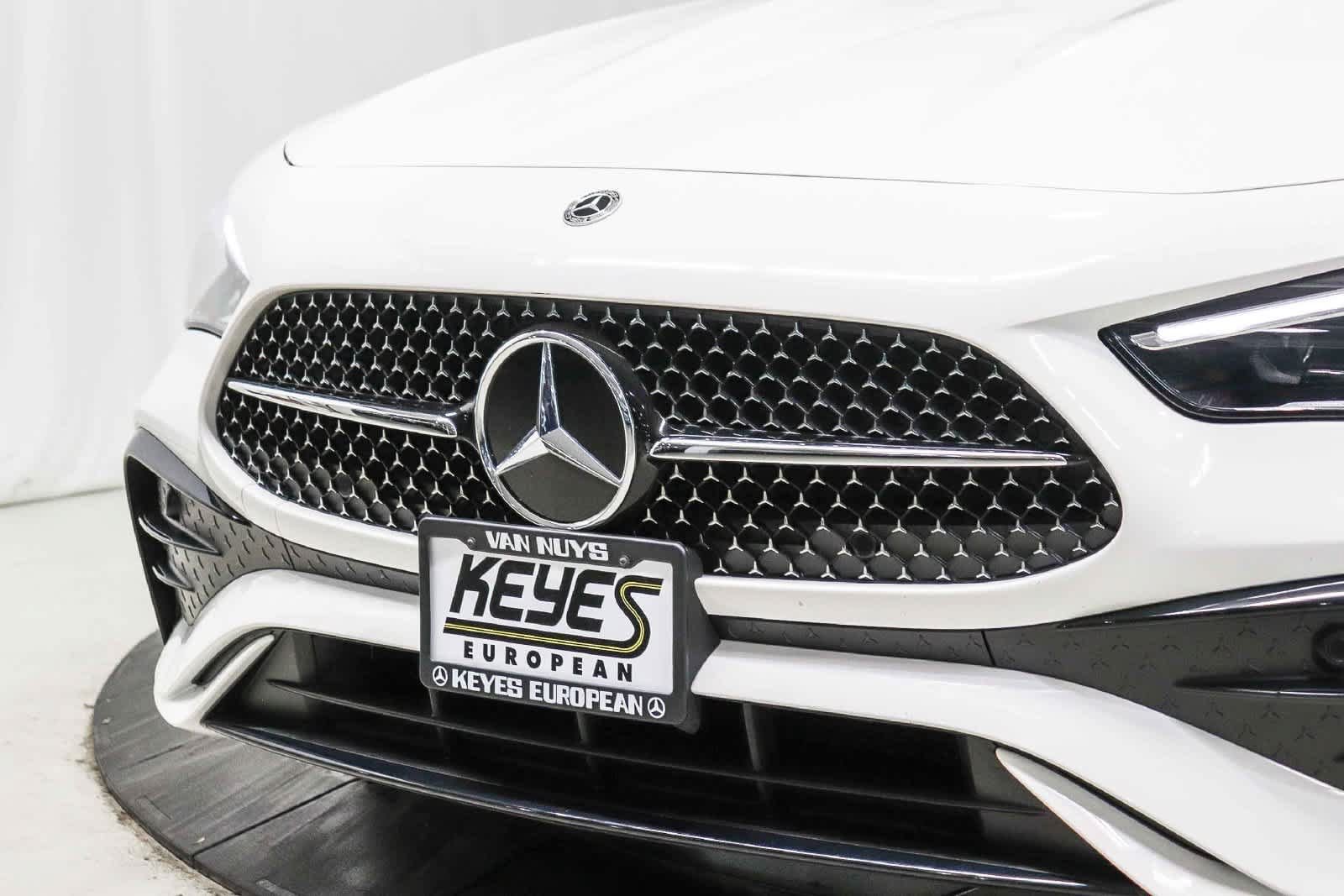 Certified 2026 Mercedes-Benz CLE 300 4MATIC Coupe image 8