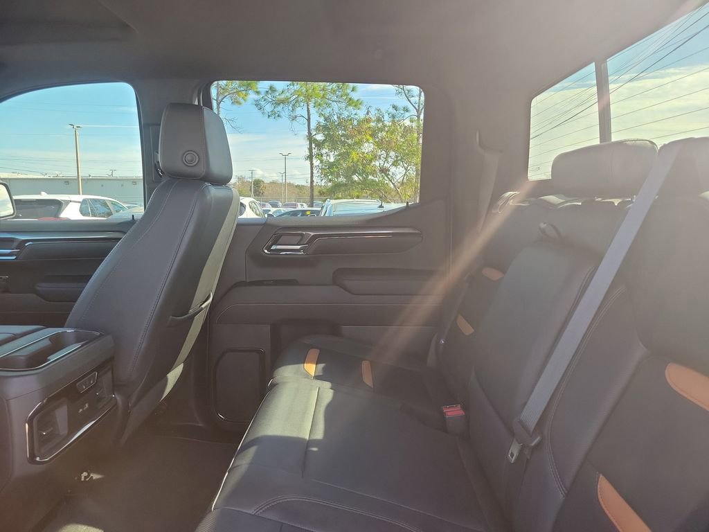 Used 2022 GMC Sierra 1500 AT4 w/ AT4 Premium Package image 10