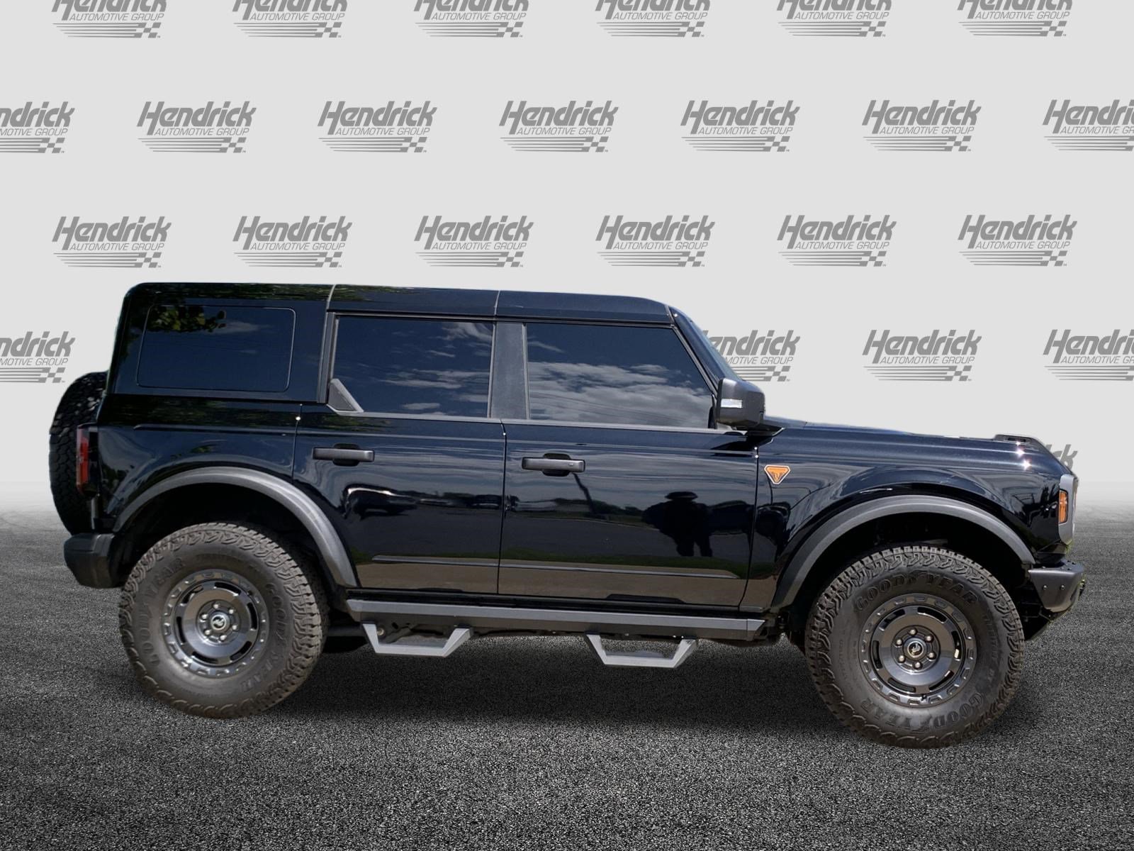 Used 2025 Ford Bronco Badlands AWD/4WD image 11