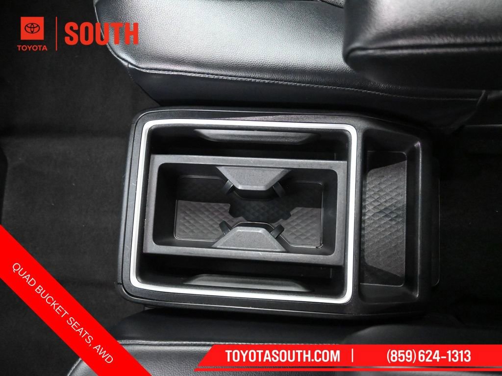 Used 2025 Toyota Grand Highlander AWD image 27