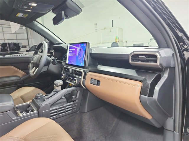 Used 2025 Toyota 4Runner Limited image 38