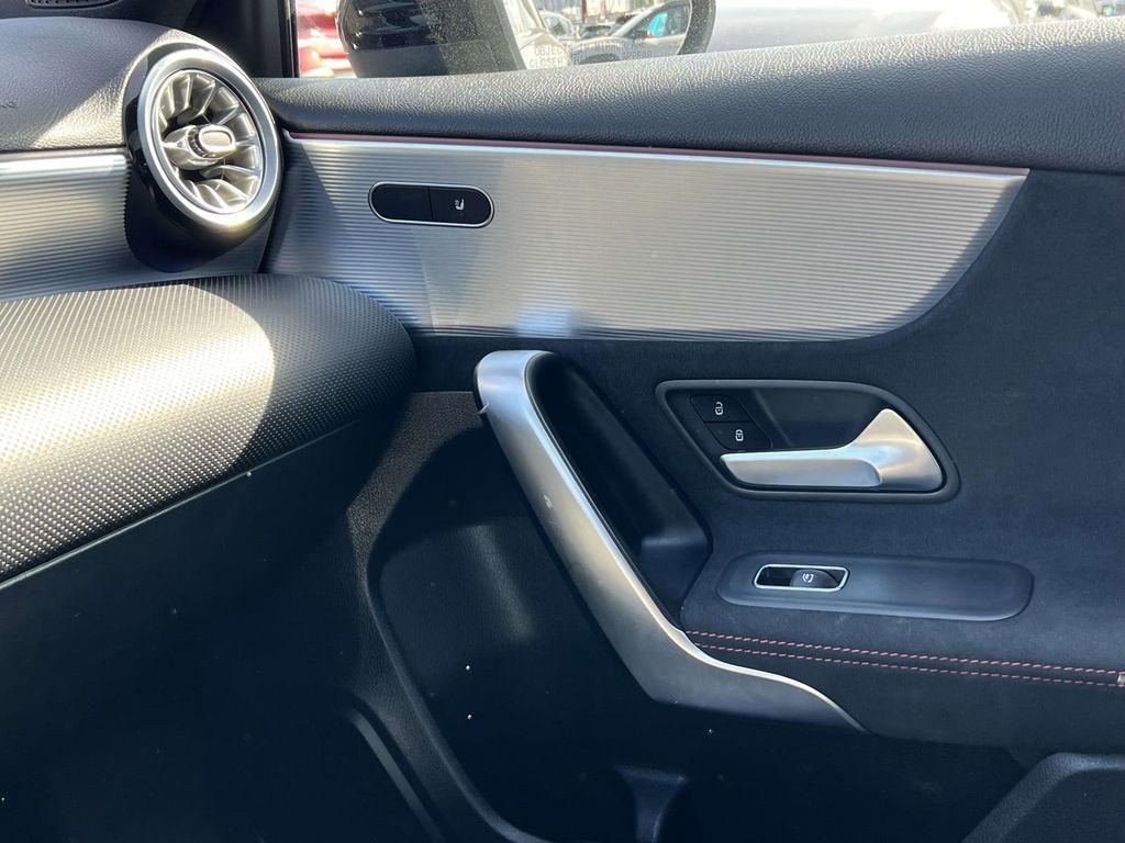 Used 2022 Mercedes-Benz A 220 4MATIC image 35