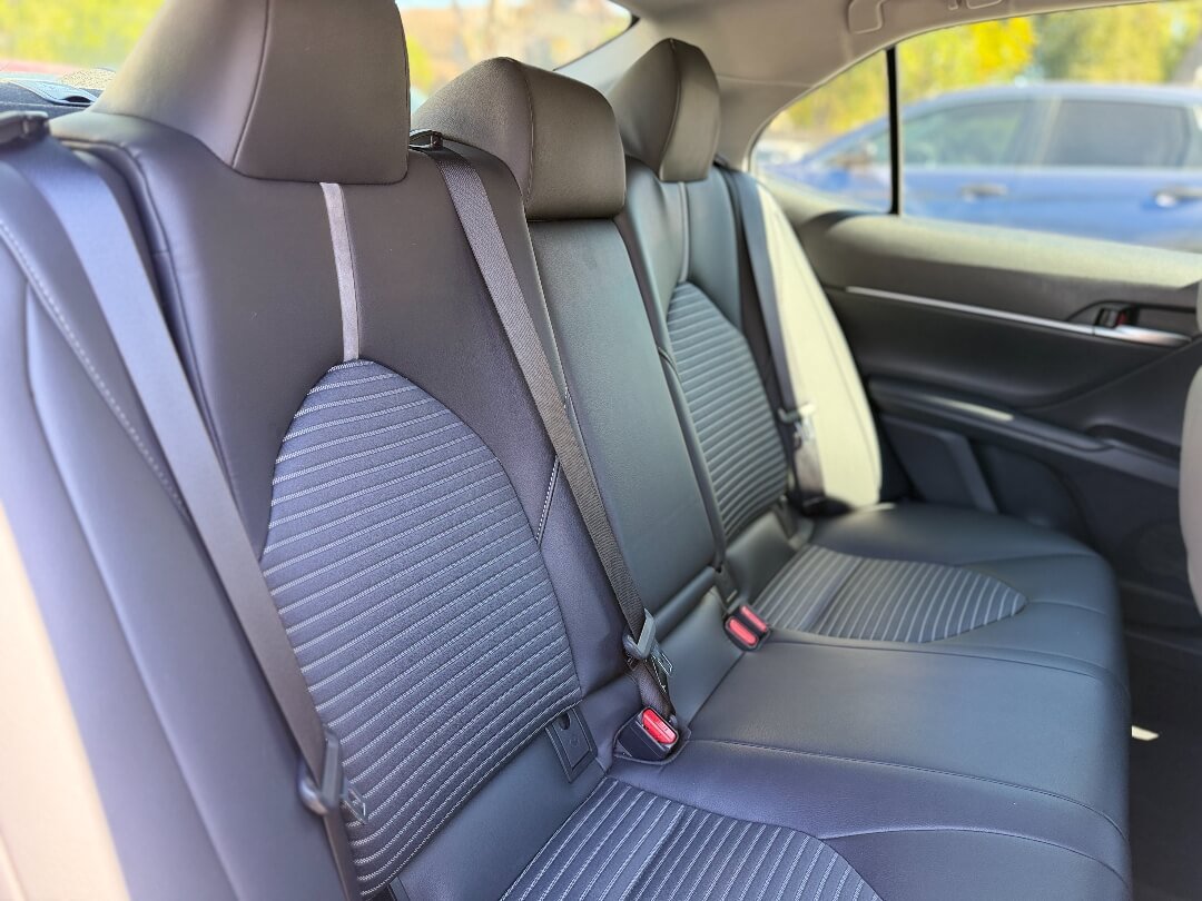 Used 2018 Toyota Camry SE FWD image 15