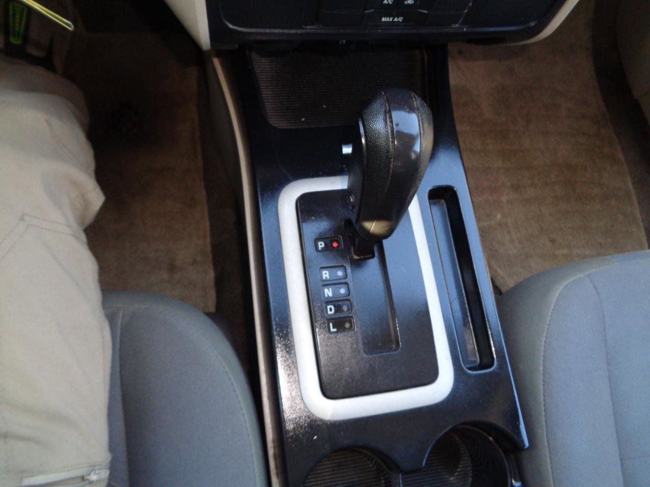 Used 2010 Ford Escape XLS FWD image 20