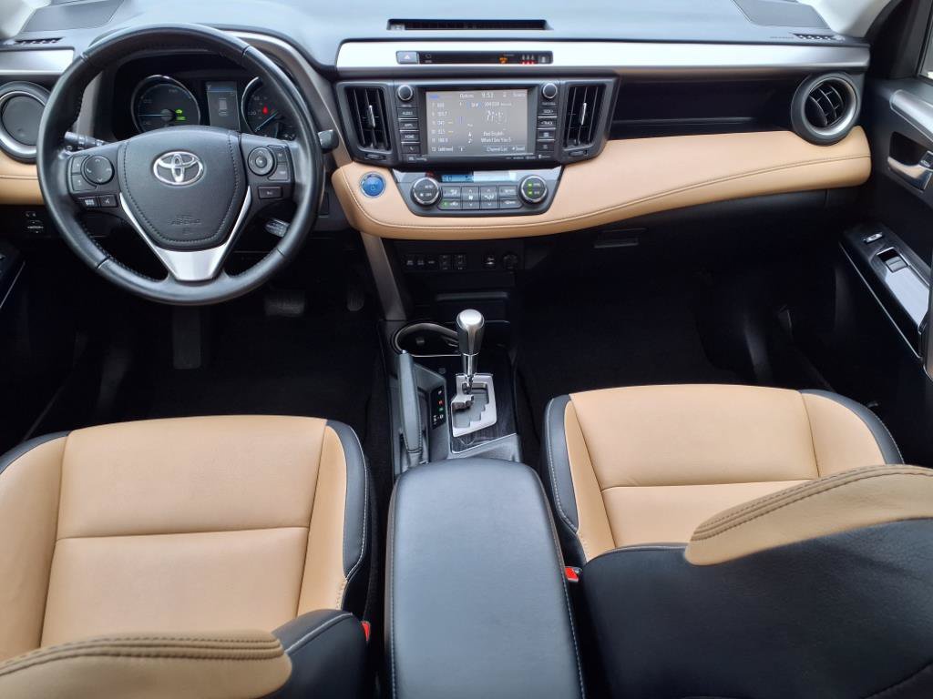 Used 2018 Toyota RAV4 Limited w/ Advanced Technology Package AWD/4WD image 9