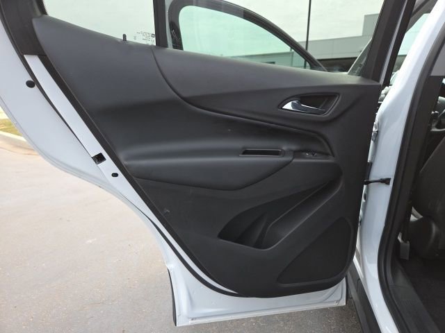 Used 2020 Chevrolet Equinox LT w/ Driver Convenience Package image 12