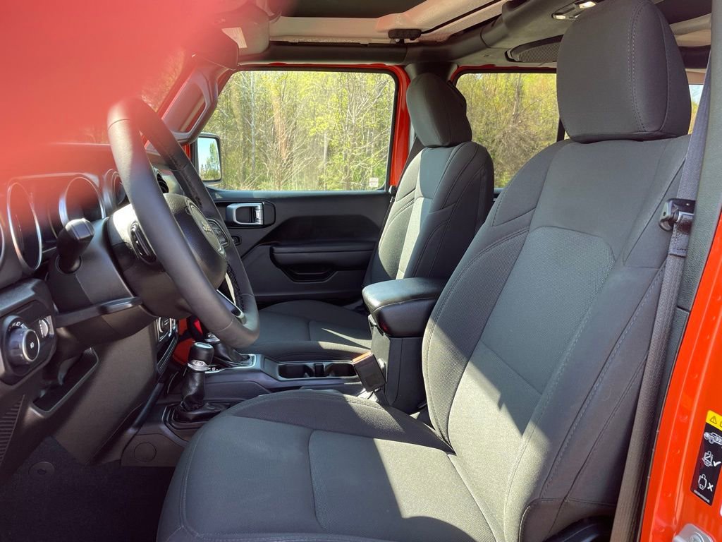 Used 2023 Jeep Wrangler Unlimited Sport image 2