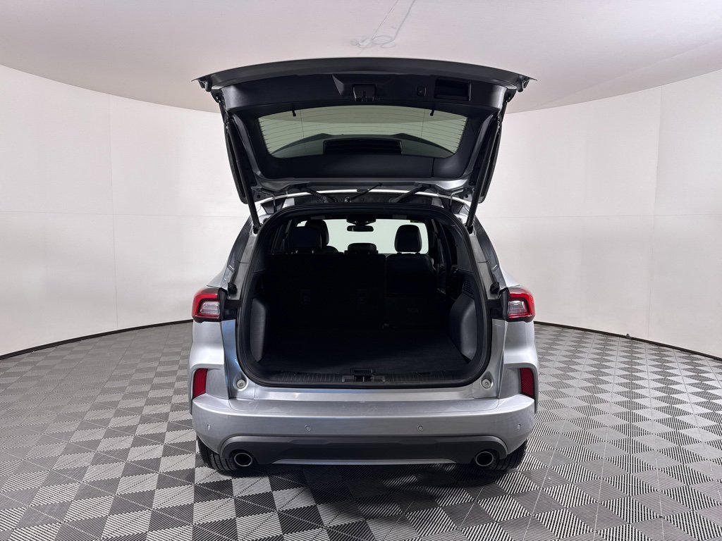 Certified 2024 Ford Escape ST-Line w/ Tech Pack #1 image 9