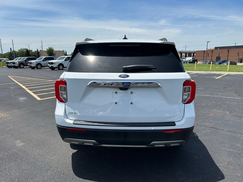 Used 2021 Ford Explorer XLT w/ Equipment Group 202A RWD image 10