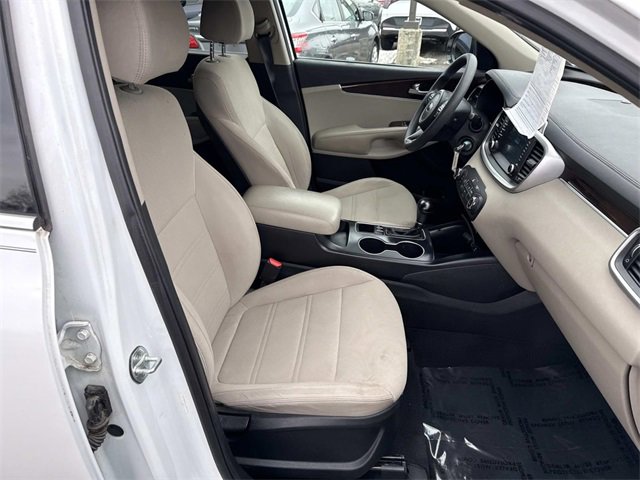 Certified 2018 Kia Sorento LX image 9