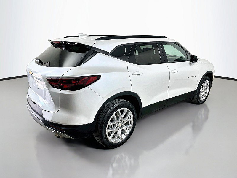 Used 2023 Chevrolet Blazer LT FWD image 7
