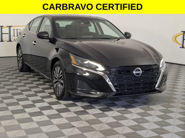 Used 2025 Nissan Altima 2.5 SV FWD image 2