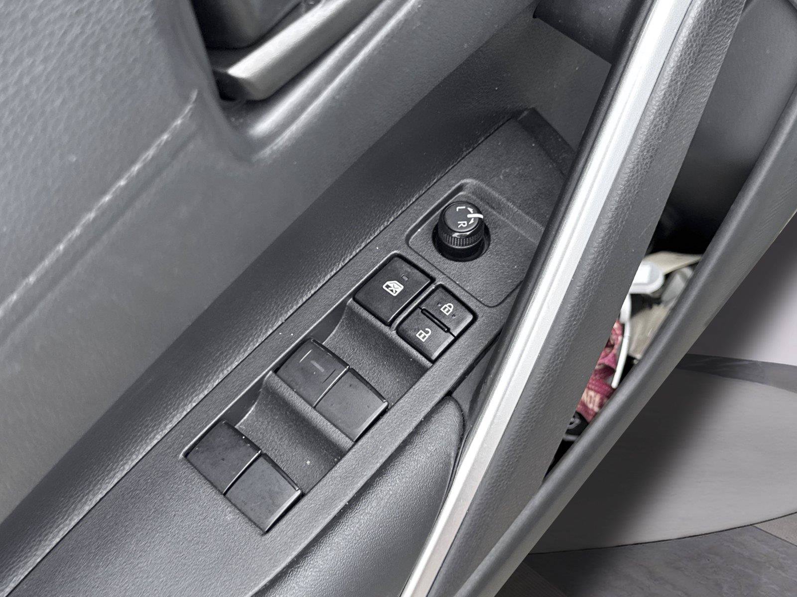 Used 2024 Toyota Corolla Cross LE FWD image 13