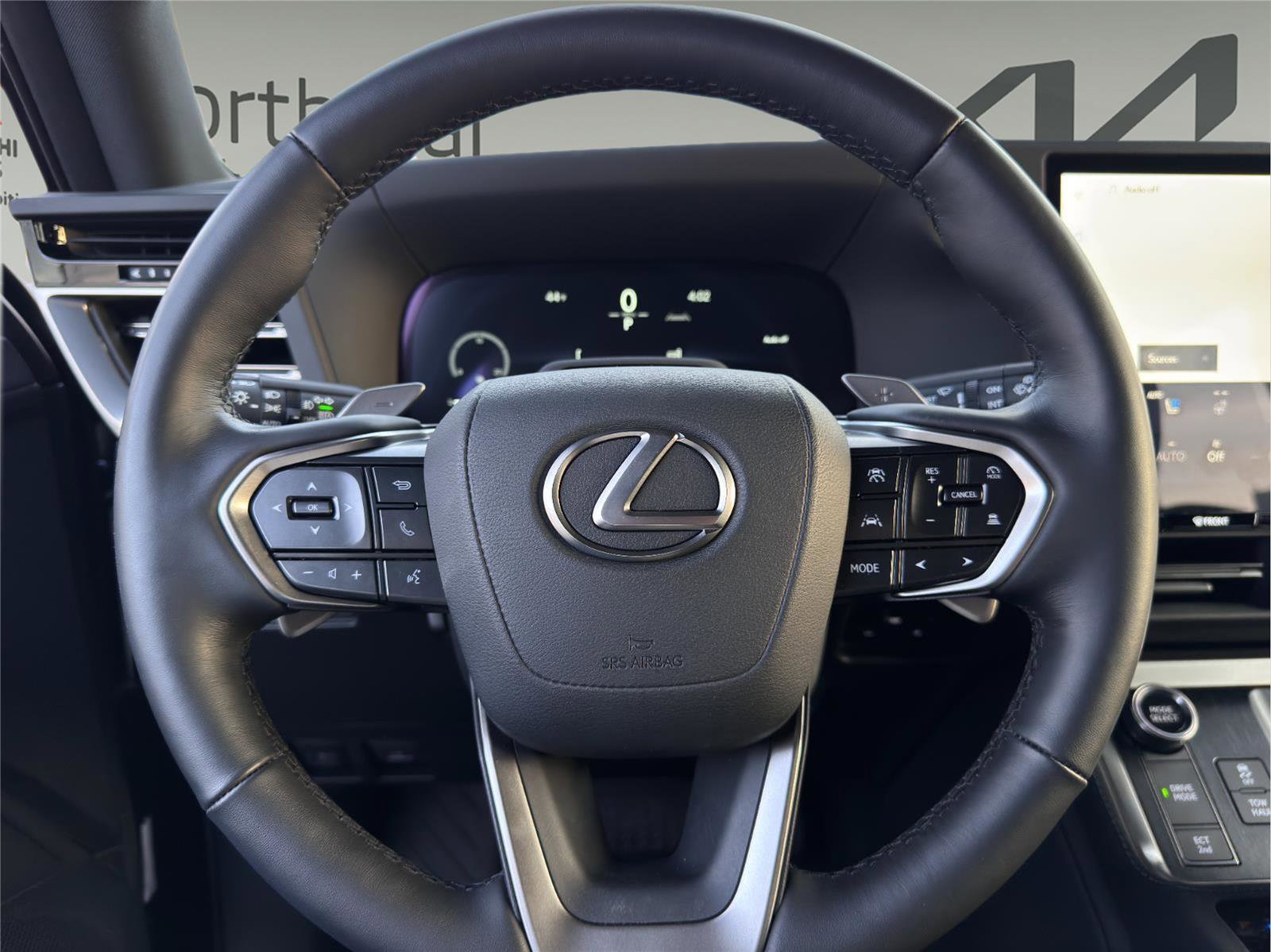 Used 2024 Lexus GX 550 w/ Accessory Package (31) AWD/4WD image 11