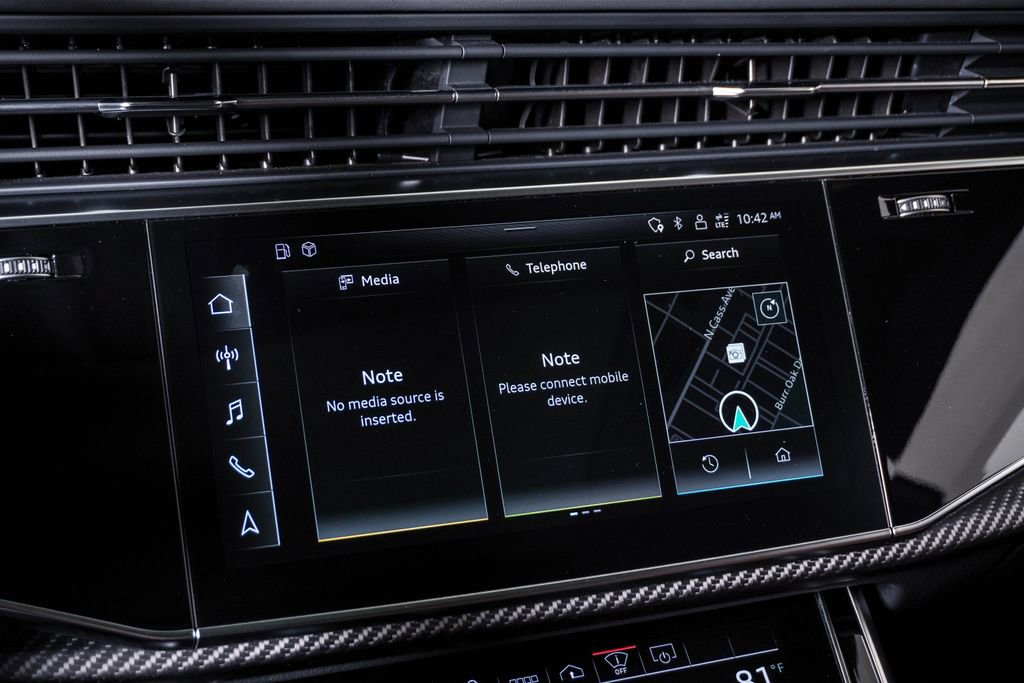 Used 2021 Audi RS Q8 w/ Carbon Optic Package image 22