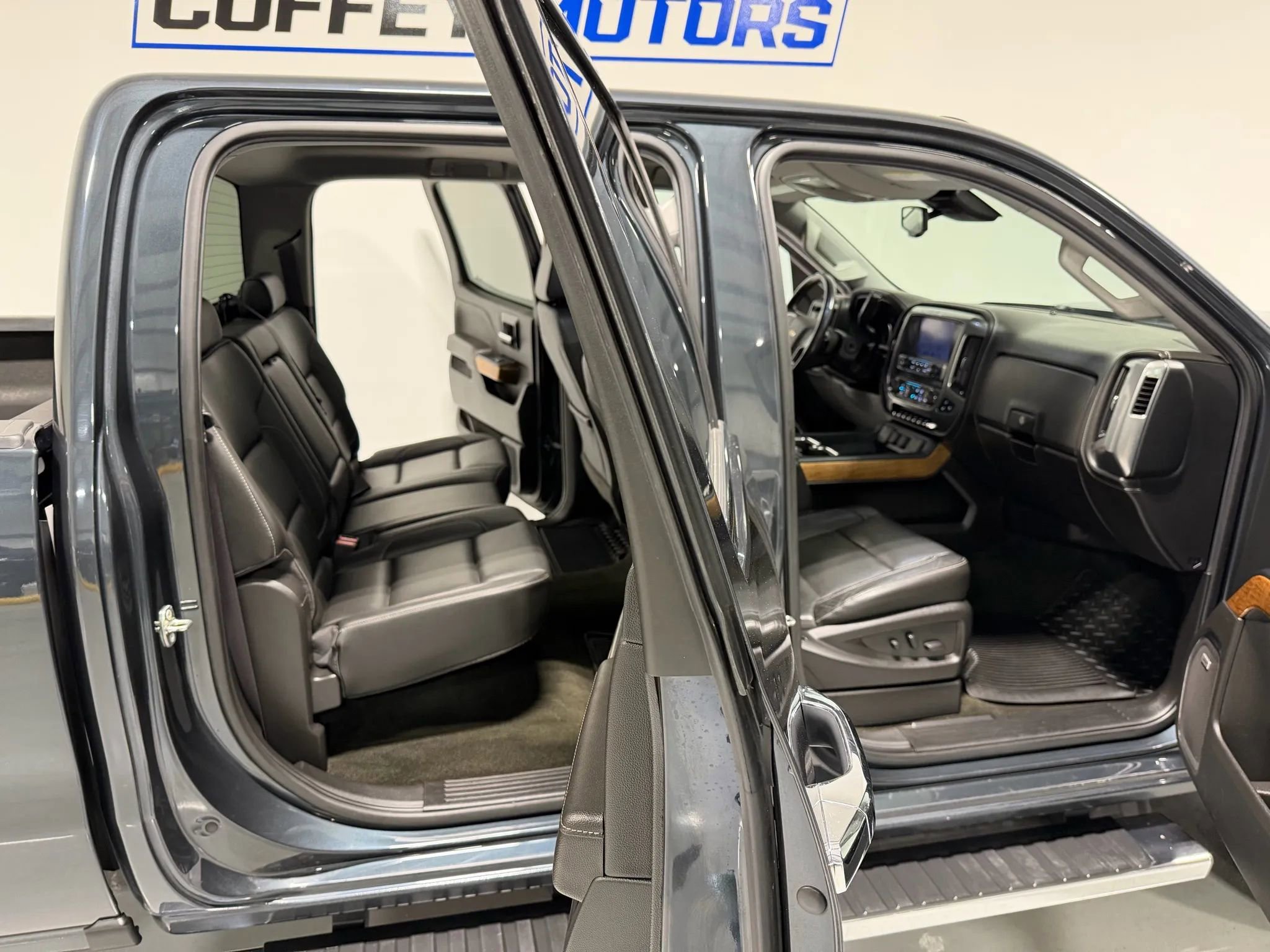 Used 2017 Chevrolet Silverado 2500 LTZ w/ Duramax Plus Package image 17