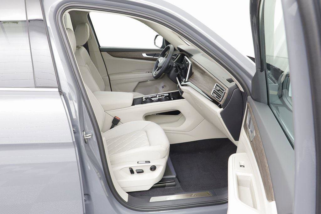 New 2026 Volkswagen Atlas SEL Premium R-Line image 19