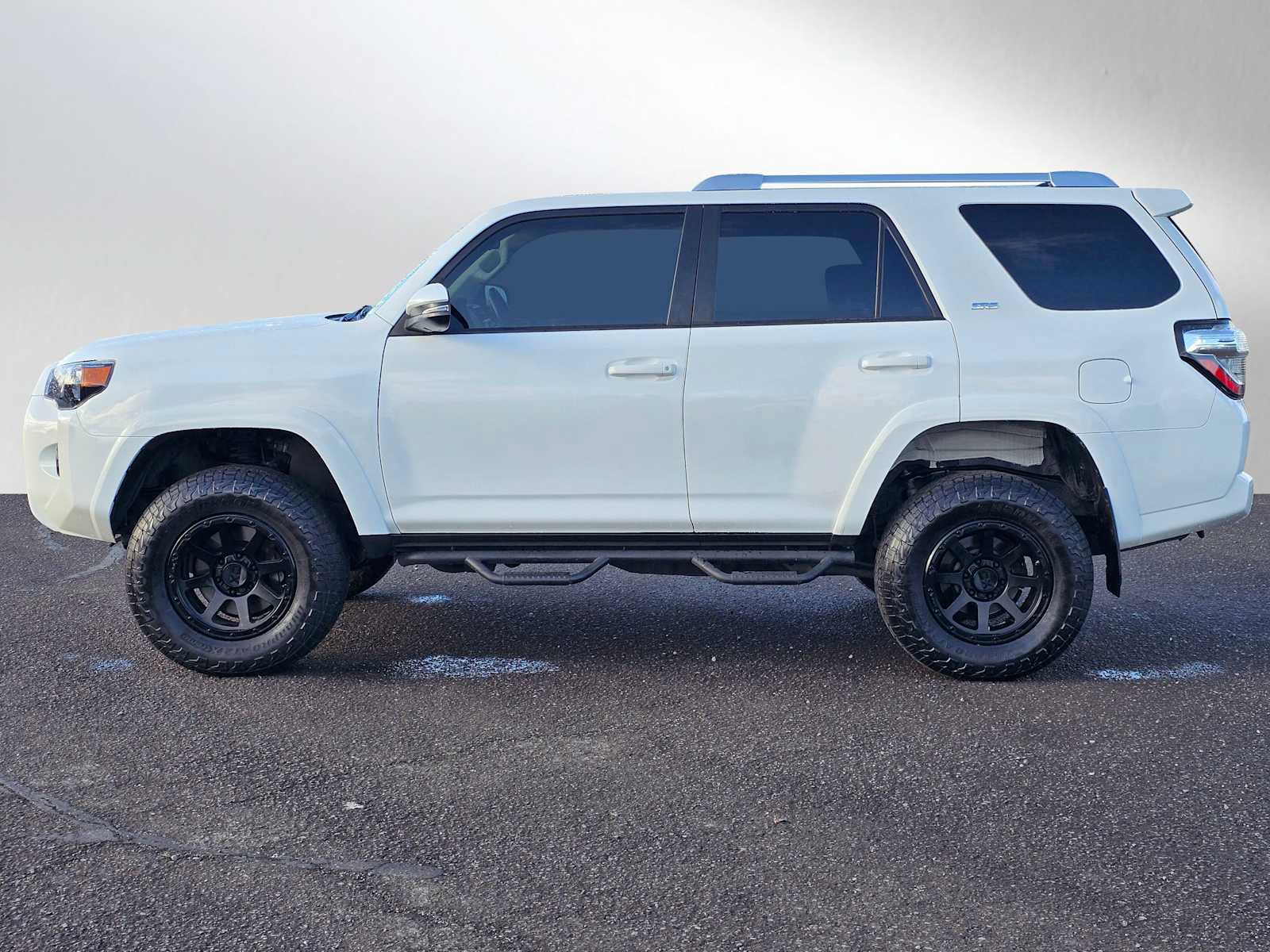 Used 2018 Toyota 4Runner SR5 Premium image 7