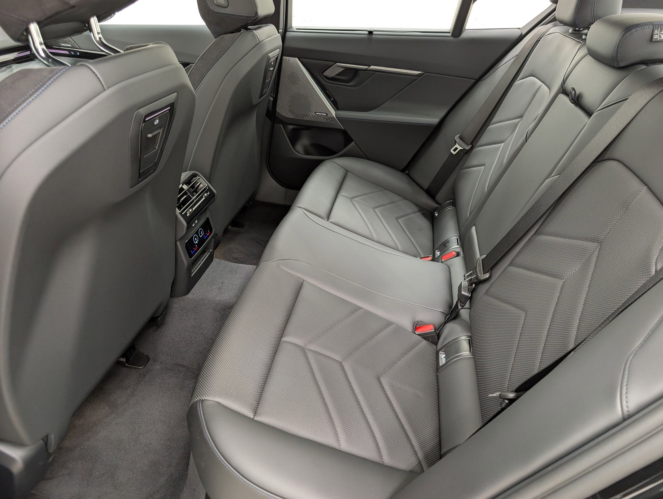 New 2026 BMW 530i w/ M Sport Package RWD image 15