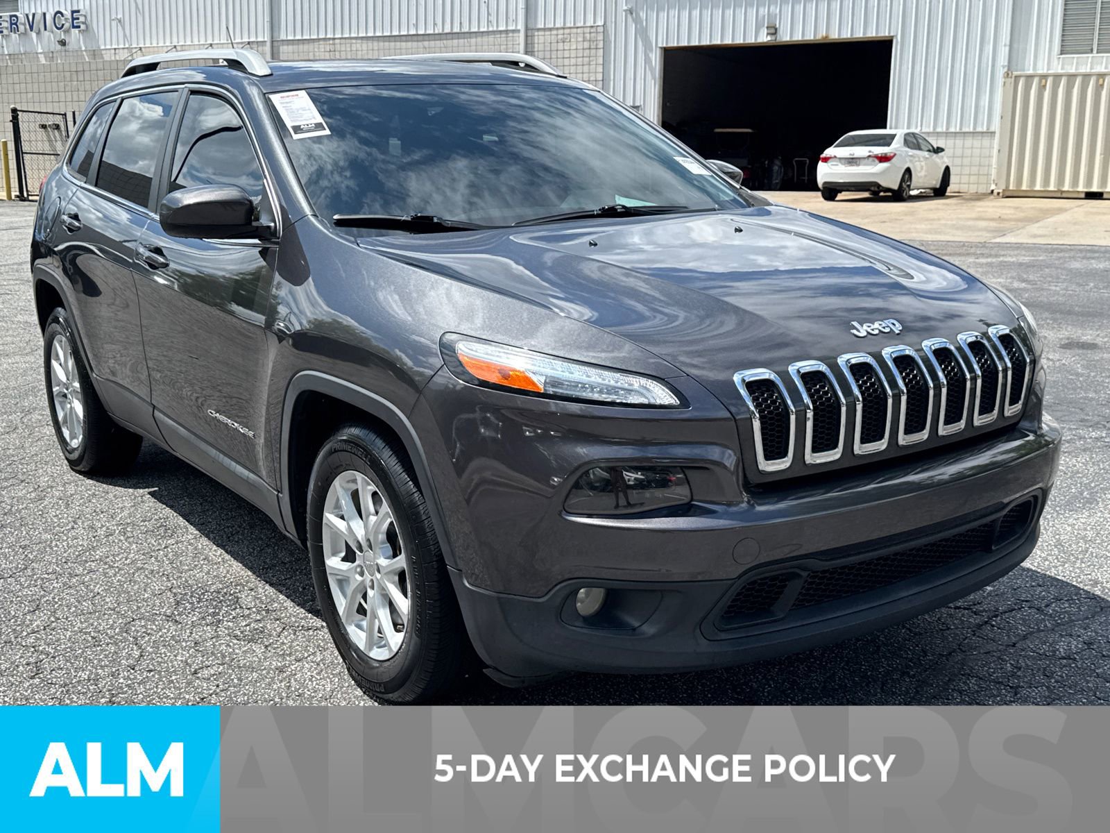 Used 2014 Jeep Cherokee Latitude image 4
