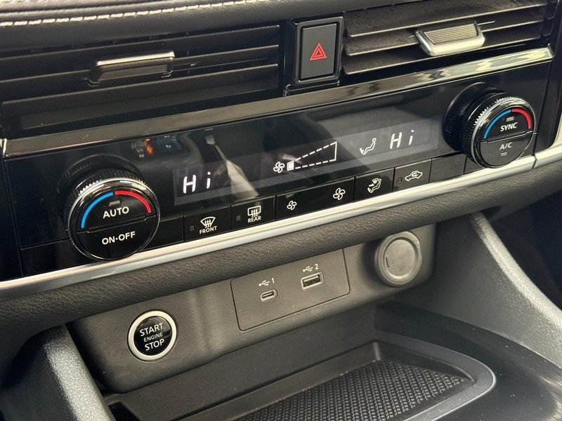 Used 2021 Nissan Rogue SV image 27