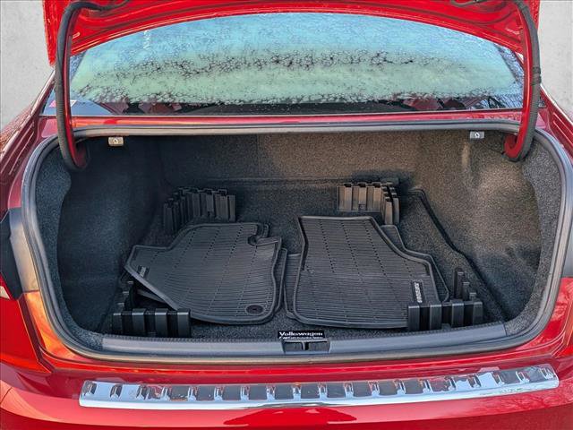 Used 2021 Volkswagen Passat 2.0T SE image 6