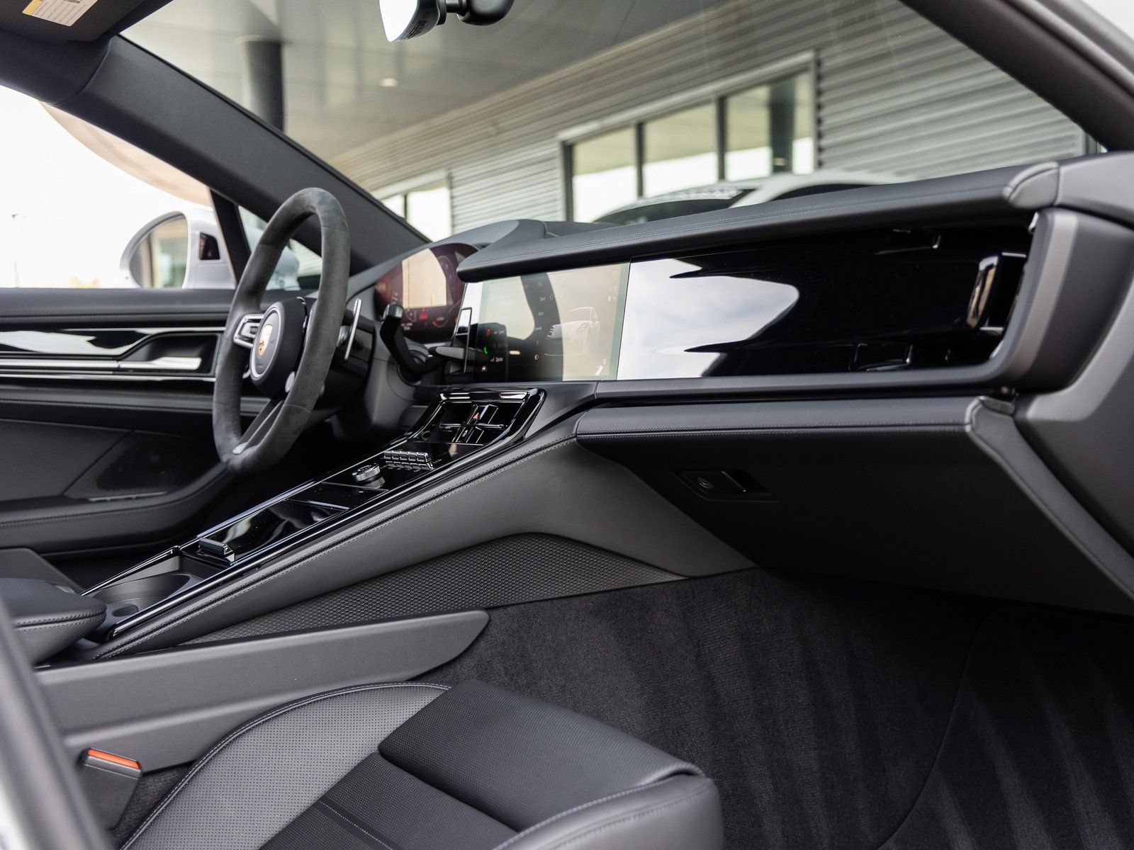 Certified 2026 Porsche Panamera RWD image 47