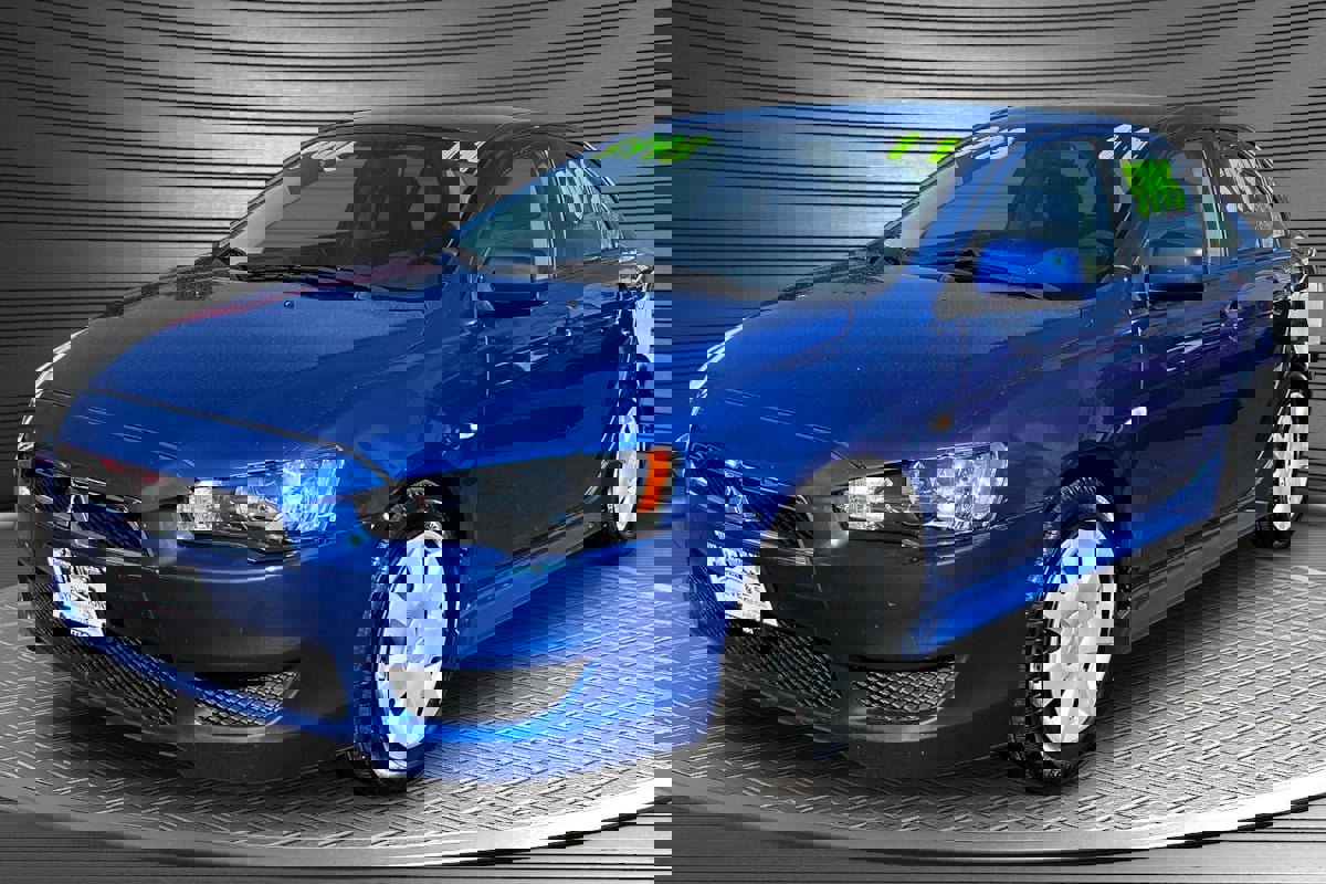 Used 2011 Mitsubishi Lancer ES image 3