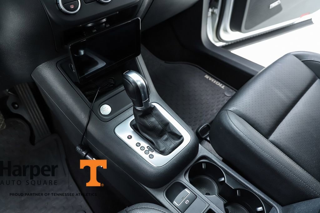 Used 2015 Volkswagen Tiguan SEL FWD image 59