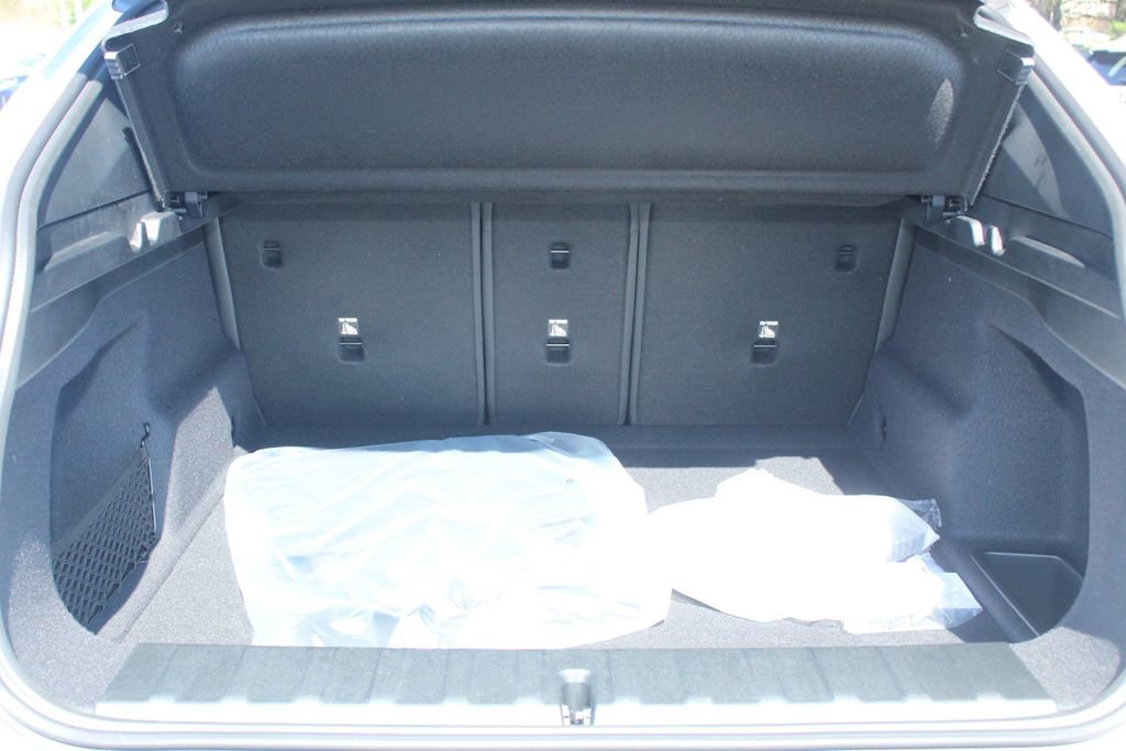 New 2026 BMW X2 xDrive28i w/ Technology Package AWD/4WD image 7