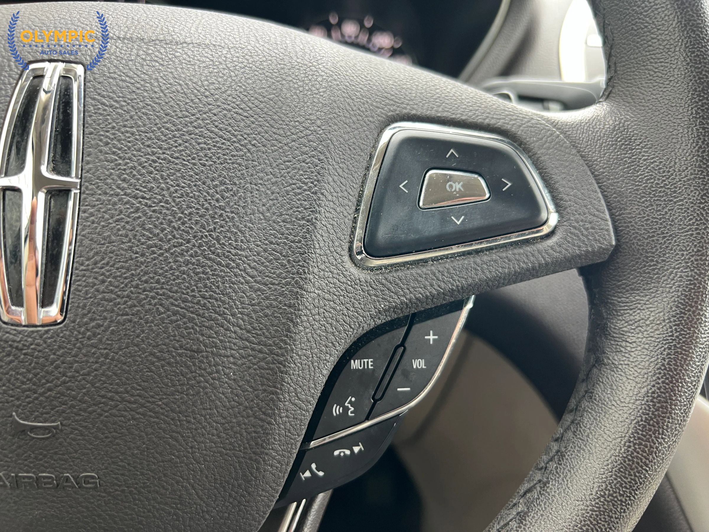 Used 2018 Lincoln MKC Premiere image 26