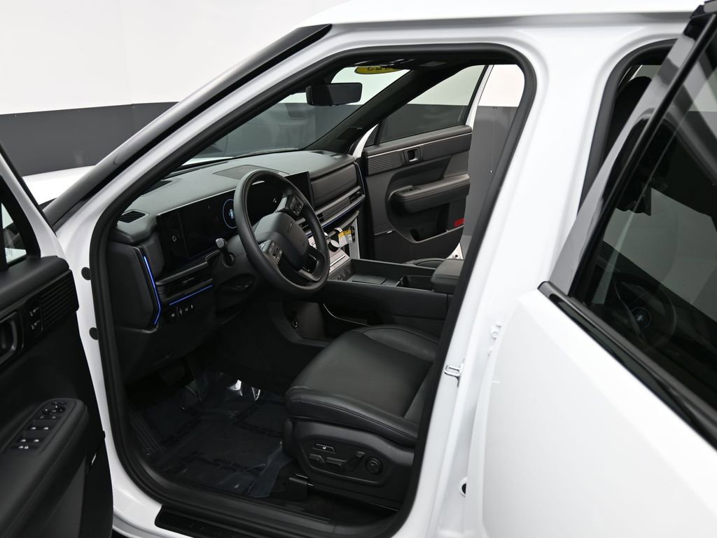 Certified 2025 Hyundai Santa Fe Calligraphy image 14