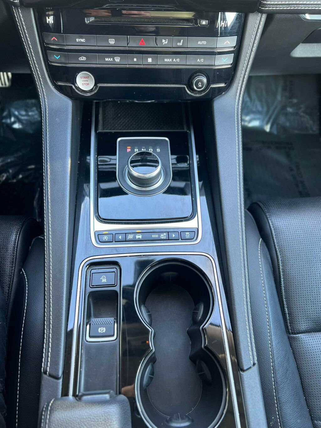 Used 2017 Jaguar F-PACE S image 30