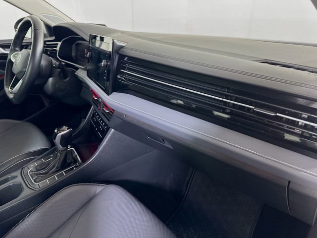Used 2025 Volkswagen Jetta SEL FWD image 31