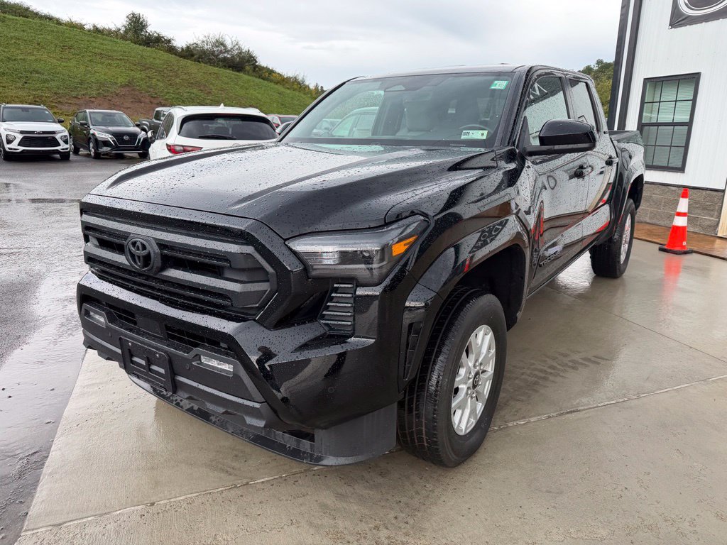 Used 2024 Toyota Tacoma SR5 AWD/4WD image 3